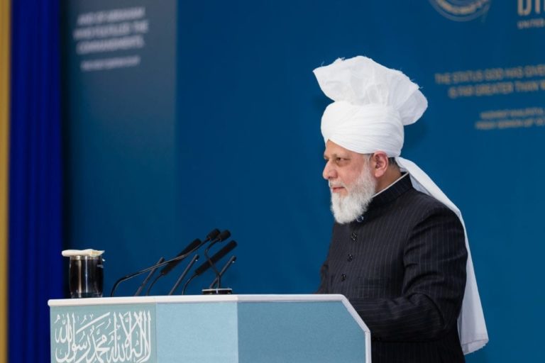 Read more about the article Precious Advice From Huzoor to Waqifeen-e-Nau