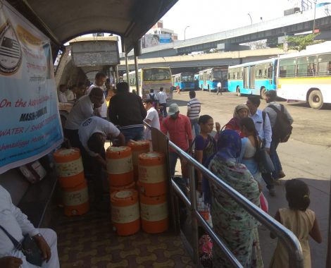 Free water & Sharbat distributed by Majlis Khuddamul Ahmadiyya Pune on blessed occasion of Masih-e-Maud Day.