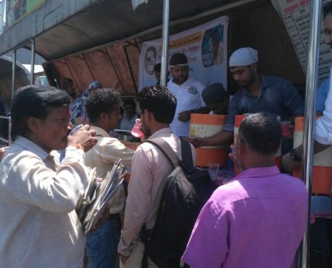 Free water & Sharbat distributed by Majlis Khuddamul Ahmadiyya Pune on blessed occasion of Masih-e-Maud Day.